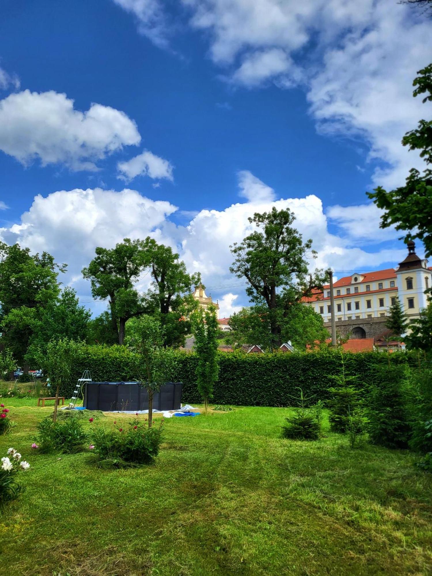 Apartman V Podzamci Rychnov nad Kneznou Esterno foto